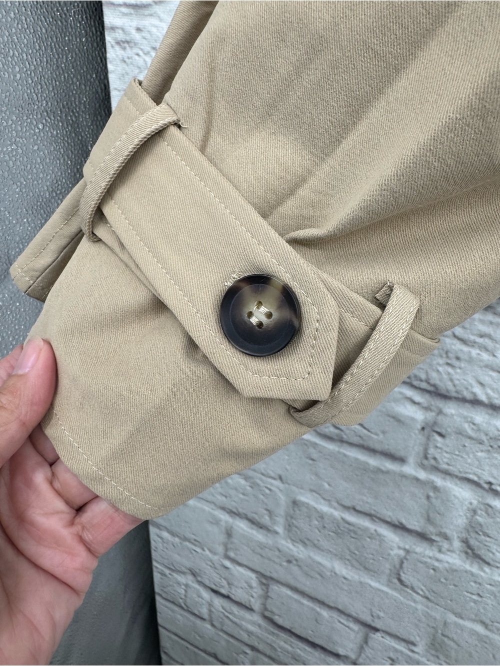 House of Harlow 1960 Cropped Cape Trench Jacket One Size Beige Minimalist Modern - Picture 10 of 13